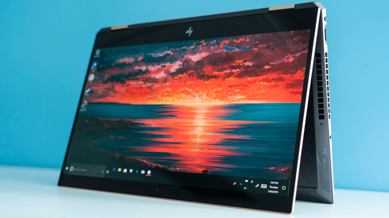 Illustration for article titled HP Spectre x360 15 Review: A Slick Laptop That's Nearly Ruined by One Stupid Mistake